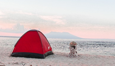 How to choose the right beach tent for camping on the beach