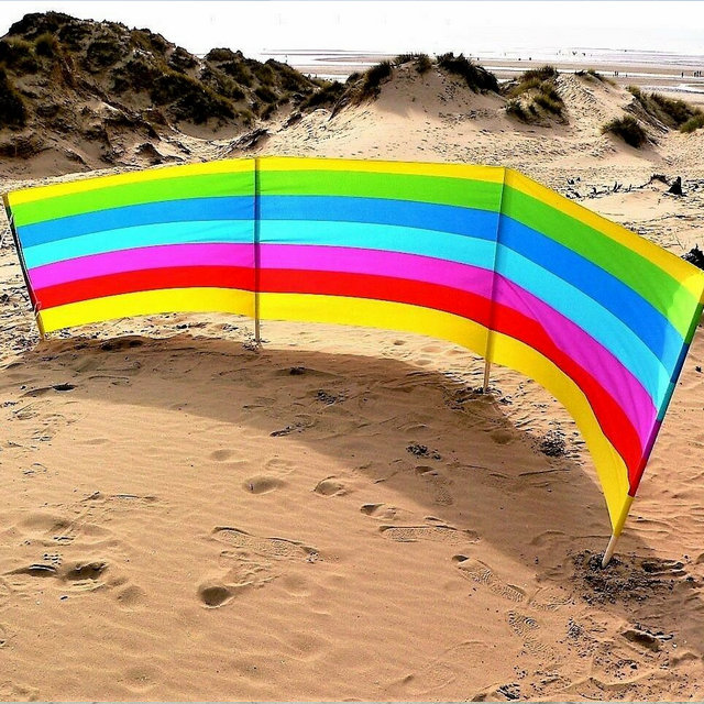 New design Colorful 4 5 6 8 10 Pole Holiday Camping Beach Windscreen Windbreak